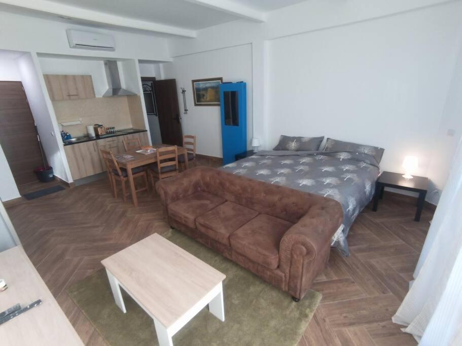 Mini Loft Apartment Бесерил де ла Сиера Екстериор снимка
