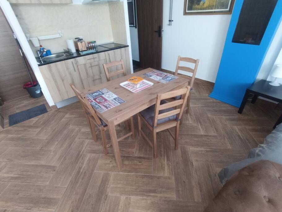 Mini Loft Apartment Бесерил де ла Сиера Екстериор снимка